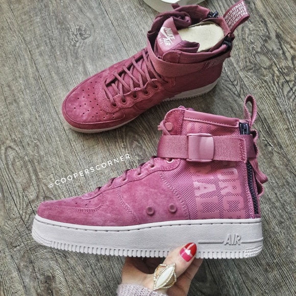 Nike Shoes - NEW Nike SF Air Force 1 Mid Force Is Female (Rare)